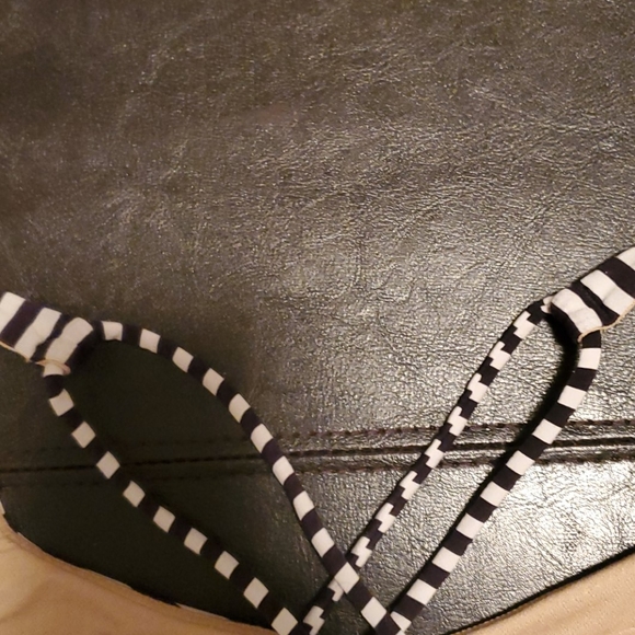 Lululemon Free to be Tank - Picture 6 of 9